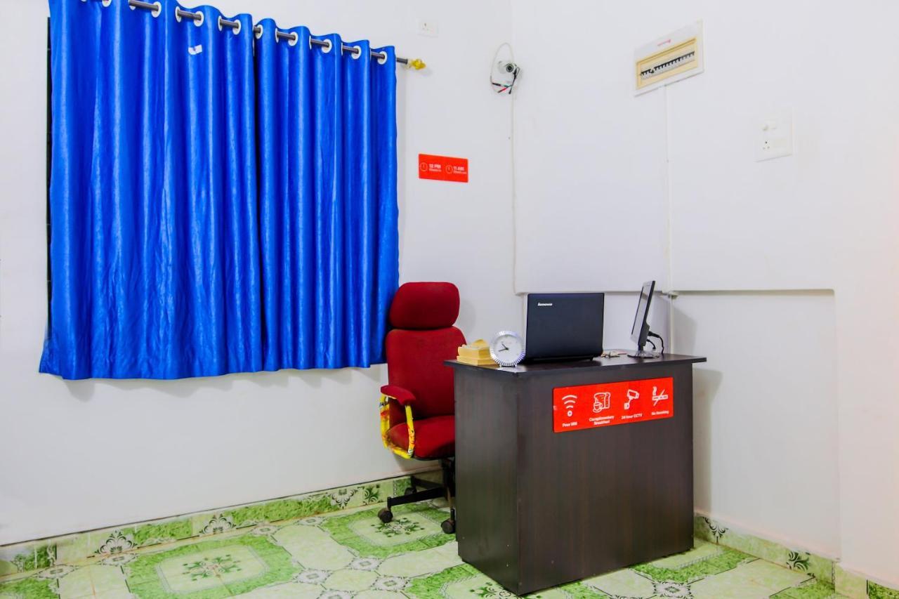 Oyo 24464 Anil Hotel